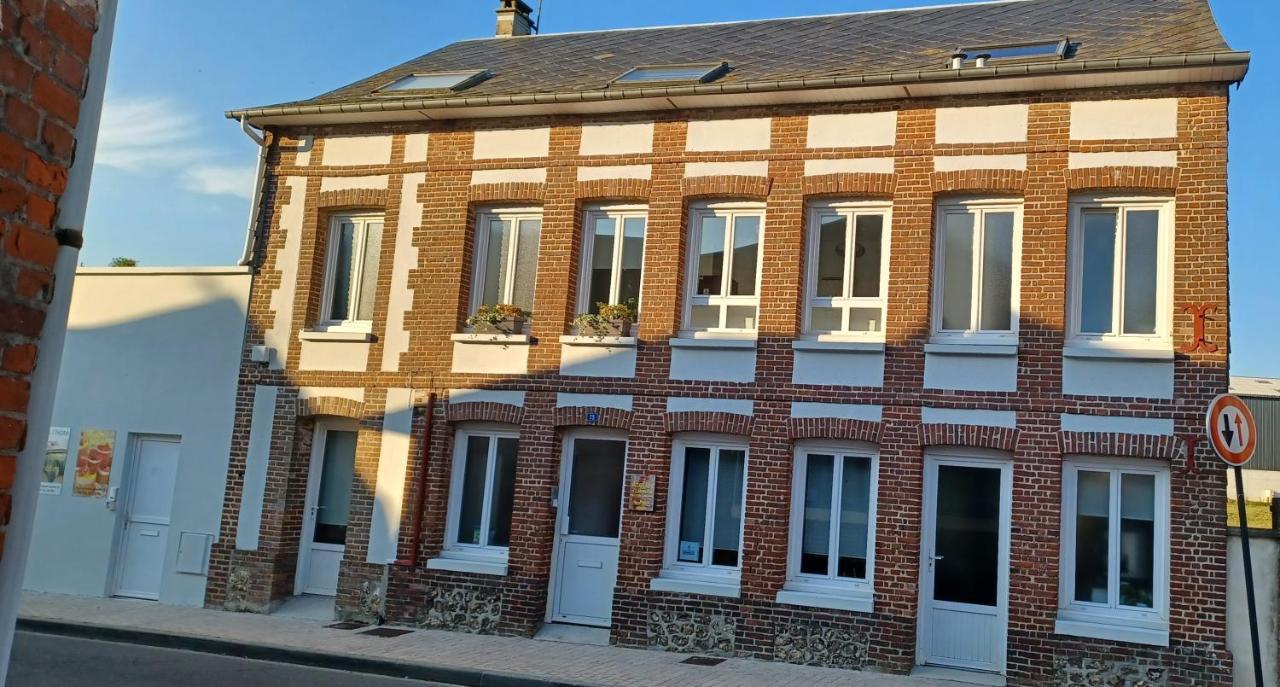 Lin Et L'Hote Preaux Esterno foto